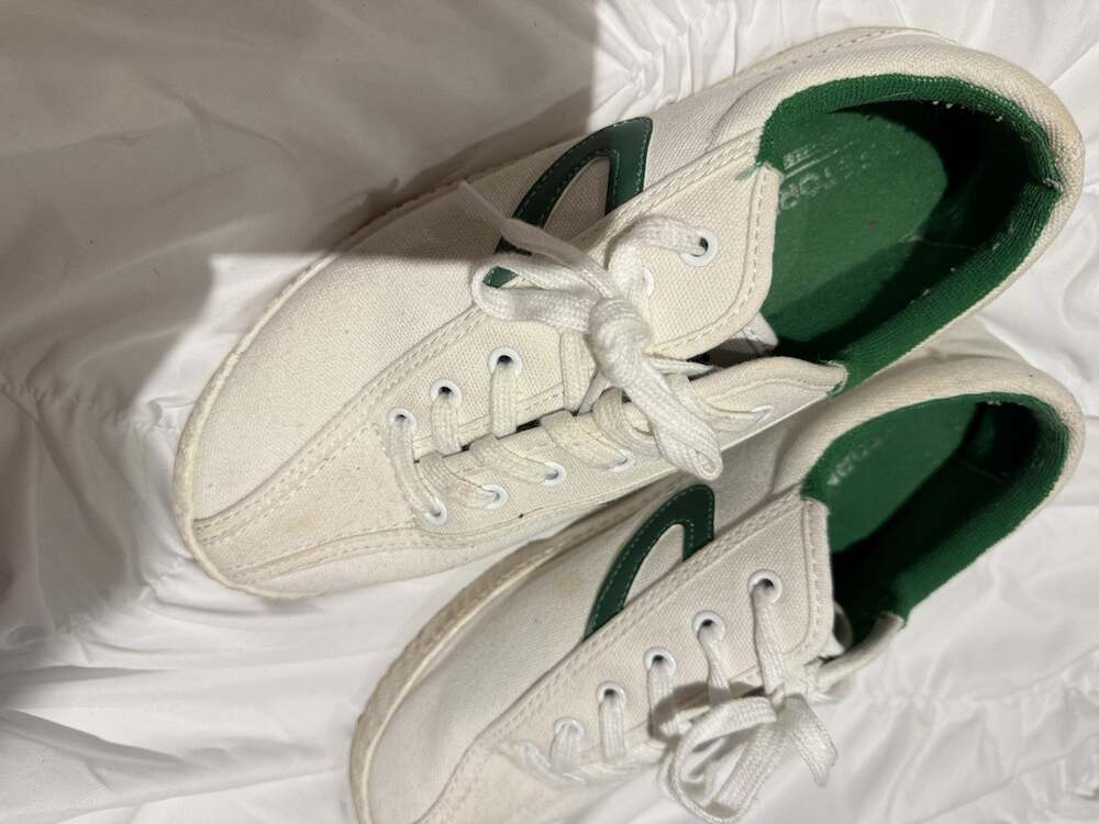 Tretorn Womens 8.5 Canvas Sneakers White Green Low Top Classic Tennis Shoes
